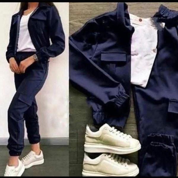 Women tracksuit